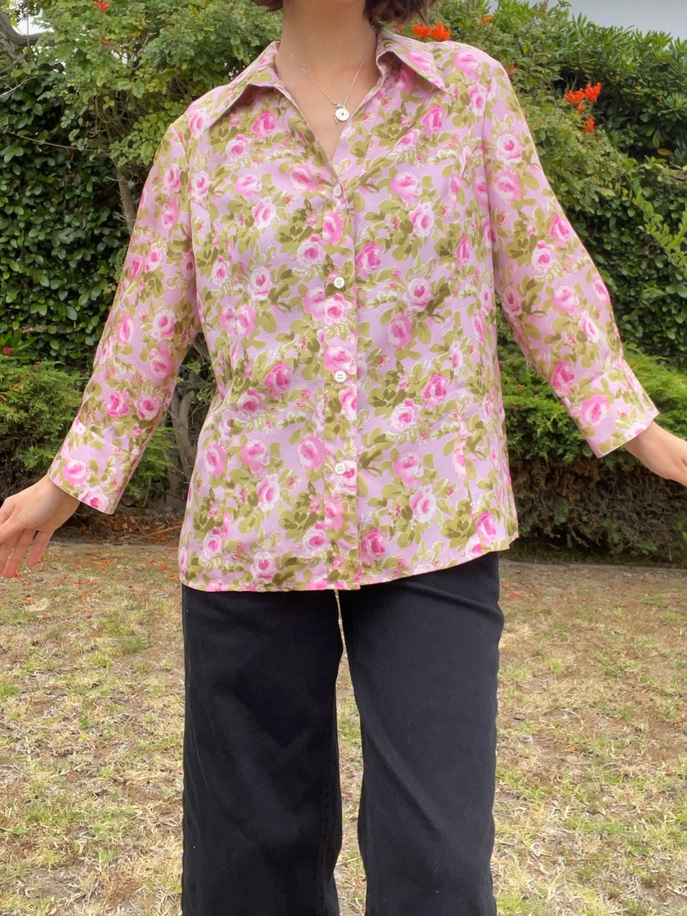 Jaclyn Smith Pink Floral Button-Down Shirt 100% Silk Rose Garden Party Spring